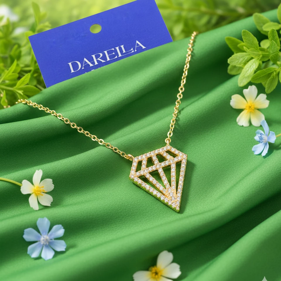 DAREILA — Almaz formalı sirkon daşlı qızılı boyunbağı